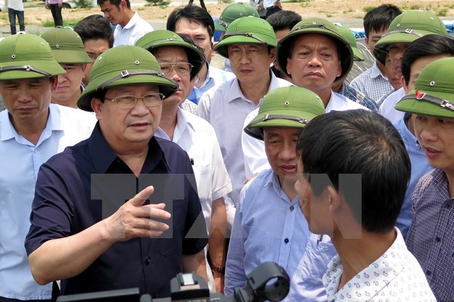 Đặt ngay trạm quan trắc lấy mẫu xả thải của nhà máy Formosa